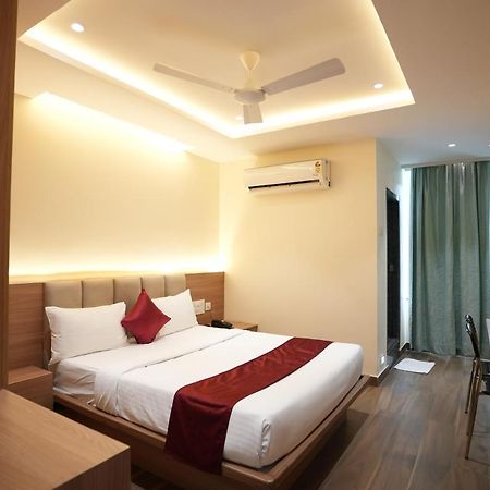 Hotel Sunrise Hospitality Vijayawāda Exterior foto