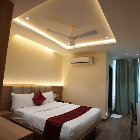 Hotel Sunrise Hospitality Vijayawāda Exterior foto