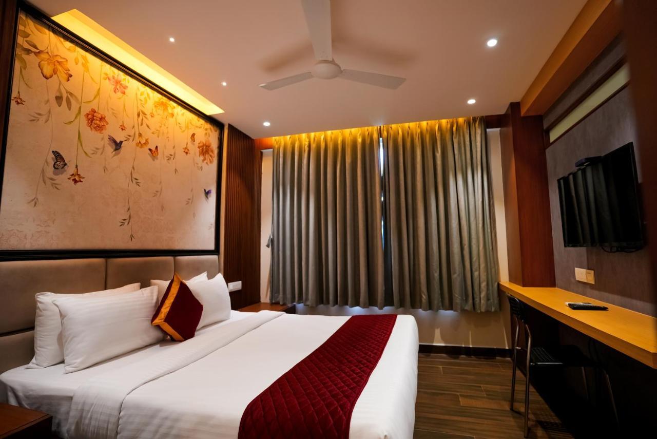 Hotel Sunrise Hospitality Vijayawāda Exterior foto